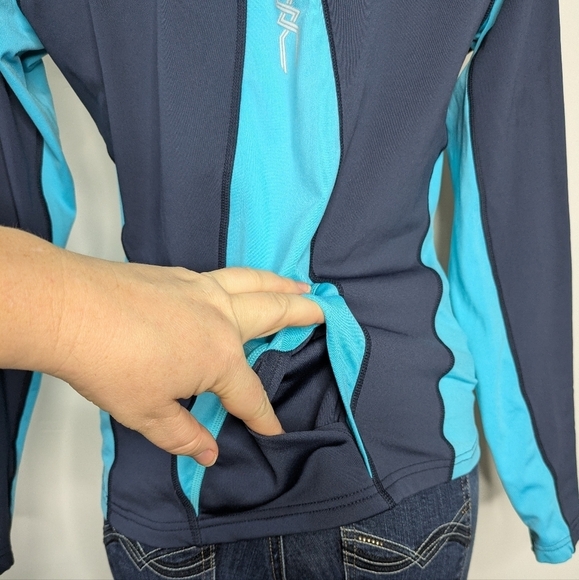 ✨3/$15 Mizuno blue 1/3 zip long sleeve pullover M - Picture 5 of 9